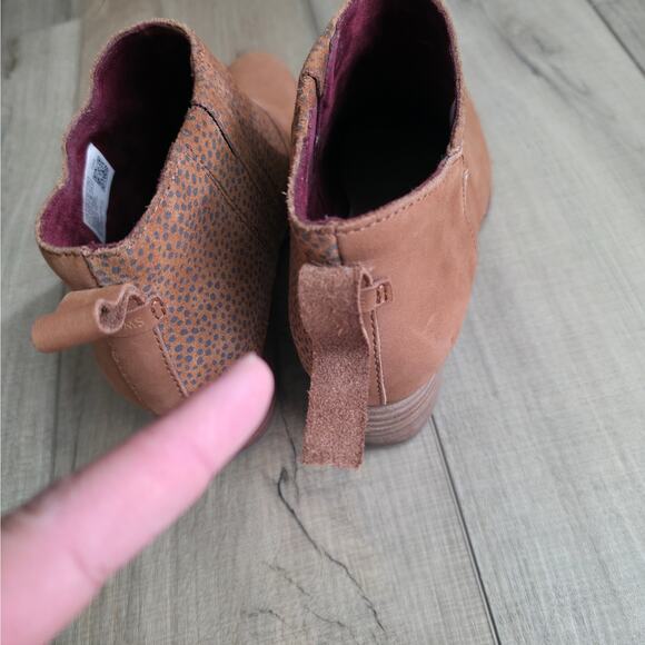 Toms Tan Oiled Nubuck Cheetah Suede Leilani Booties Women Sz 7.5 US - Picture 2 of 12